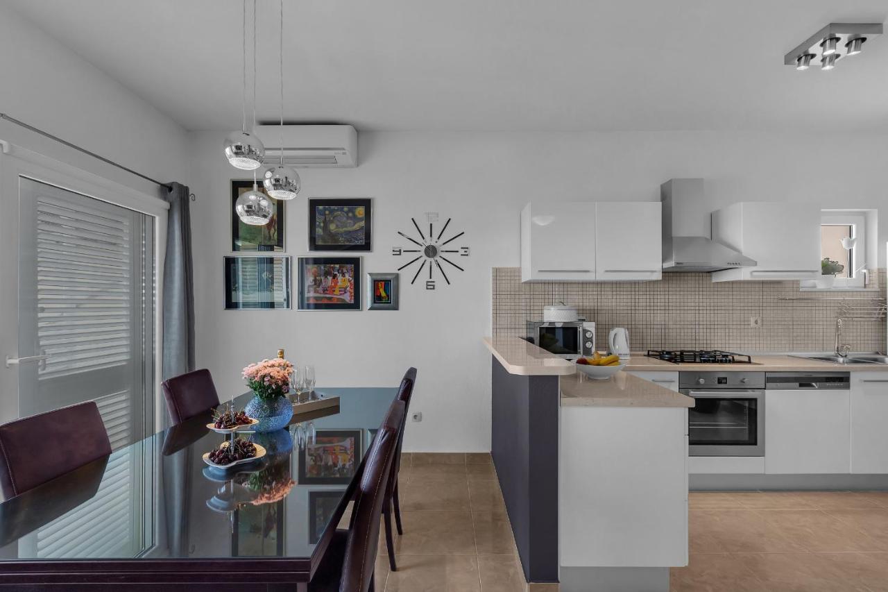 Stunning City View Apartment Makarska Exterior foto